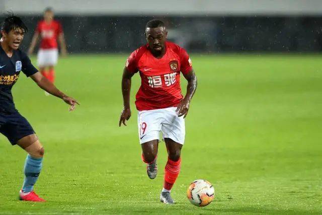  克莱蒙锋线外援状态火热，梅开二度助球队击败副班长