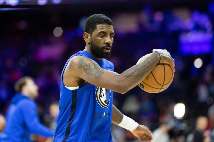  欧文飘逸进攻独行侠客场拿下猛龙