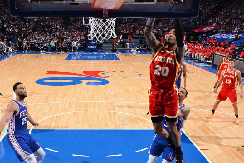  恩比德制霸攻防两端七六人轻取公牛锁定季后赛